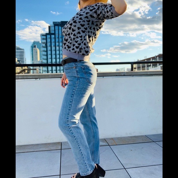 Levi’s 512 Vintage Hi-rise Boyfriend Tapered Jeans - Picture 10 of 15